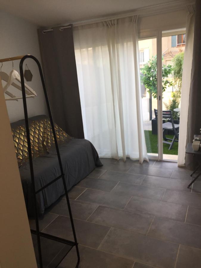 Chez Sandy Bed & Breakfast Aubagne Luaran gambar